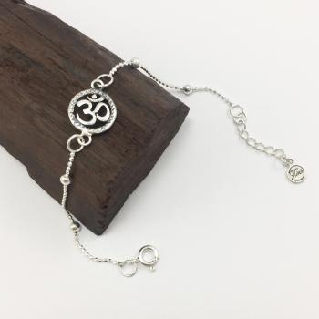 LẮC TAY BẠC CHỮ OM